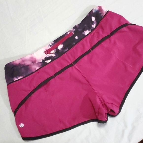 Lululemon Speed Shorts size 8 - Picture 2 of 5